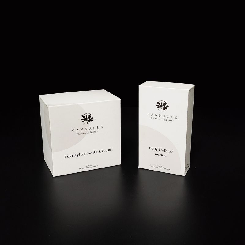 Gold Foil Logo Rigid Perfume Gift Box na may Eva Foam Tray at Premium Finish HP017