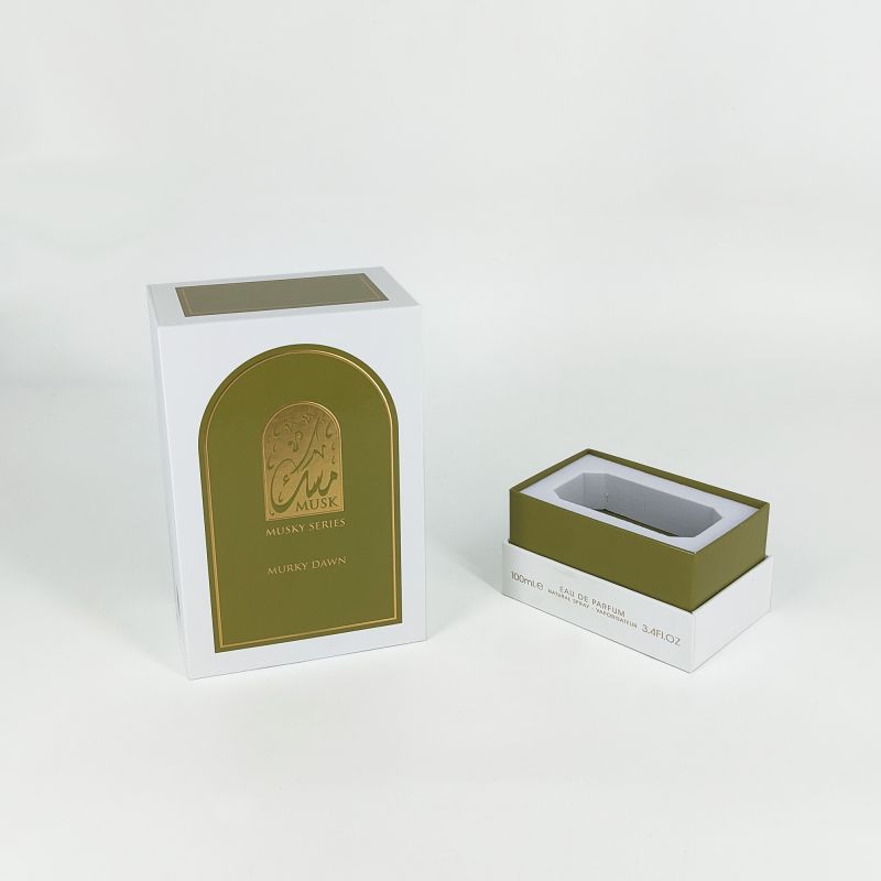 Ang Gold Foil Embossed Perfume Box na may Eva Tray, Rigid Base, at Sleek Lid Design HP031